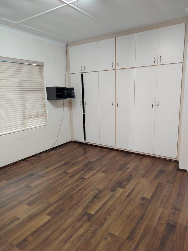4 Bedroom Property for Sale in Sandbaai Western Cape